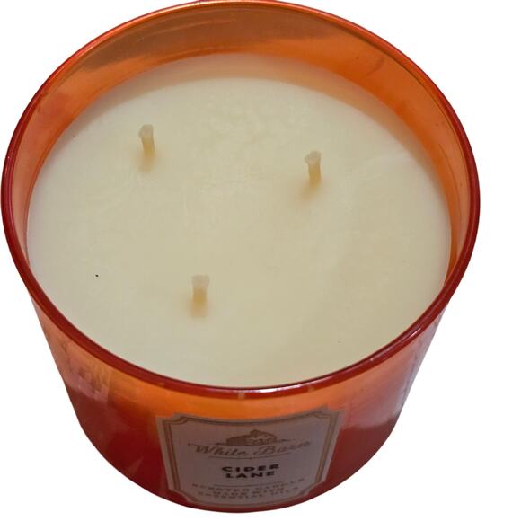 White Barn Cider Lane 3 wick candle NWT - Picture 2 of 3